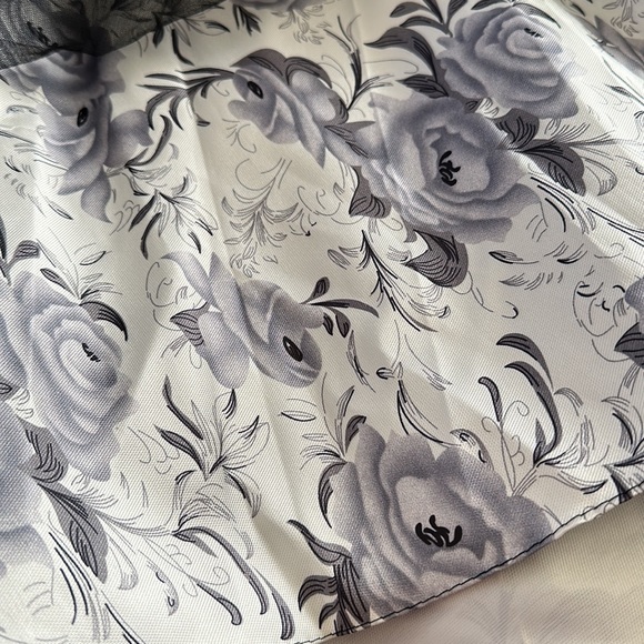 Beautiful Formal Dress - Picture 8 of 10